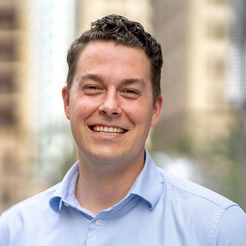 Image of Mark Kubaczyk, Director at HR&A Advisors